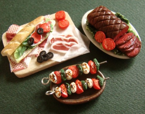 Миниатюрные игрушечные наборы вкусностей Миниатюрные игрушечные наборы вкусностей