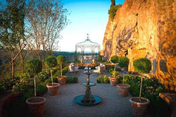 ���������� Domus Civita, ���������� � �������