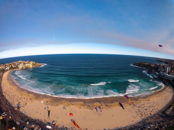 ������������� ��������� ���� ��������� ������, ���������� �� ����� ��� (Bondi Beach)