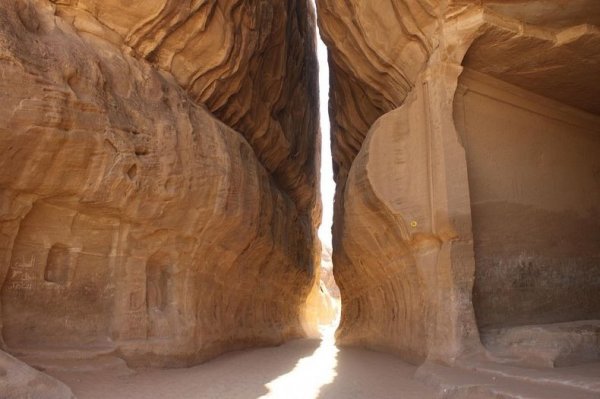 ����������� ����������� � ������-����� (Madain Saleh) � ���������� ������