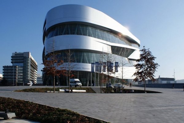 ����� ������ ������������� ������� � � ����� Mercedes-Benz