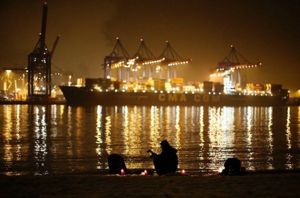 CMA CGM Marco Polo � ���������� � ���� �����-�������������