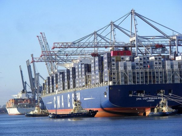 CMA CGM Marco Polo � ���������� � ���� �����-�������������