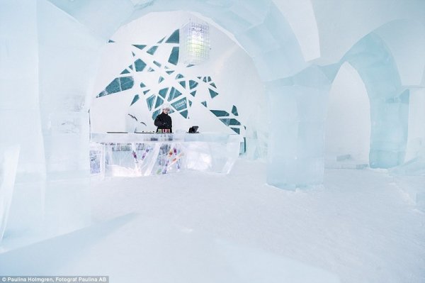 ����������� ����� ��������� Icehotel � ������ (18 ����)
