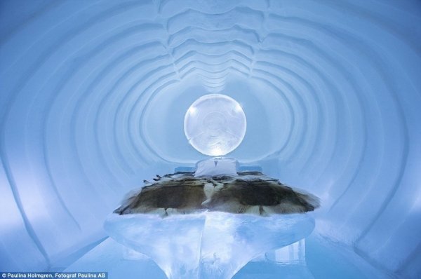 ����������� ����� ��������� Icehotel � ������ (18 ����)