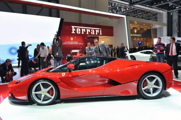 ������������ Geneva Motor Show 2013 (73 ����)