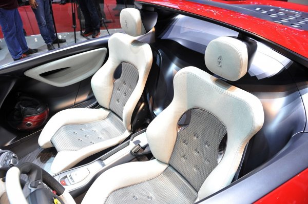 ������������ Geneva Motor Show 2013 (73 ����)