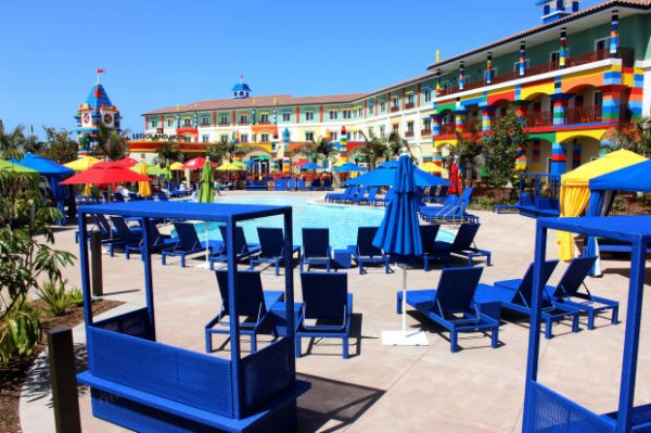 � �������������� �LEGOLAND� ��������� ��������� �� ���� LEGO