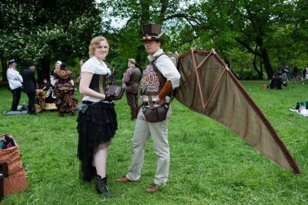 ��������� ��������� Wave-Gotik Treffen 2013, ���������� � �������� (23 ����)