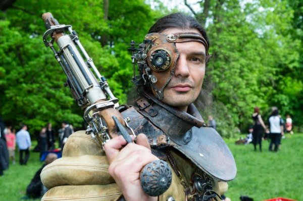��������� ��������� Wave-Gotik Treffen 2013, ���������� � �������� (23 ����)