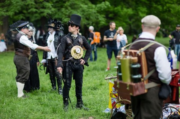 ��������� ��������� Wave-Gotik Treffen 2013, ���������� � �������� (23 ����)