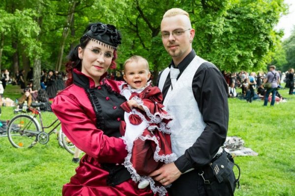 ��������� ��������� Wave-Gotik Treffen 2013, ���������� � �������� (23 ����)