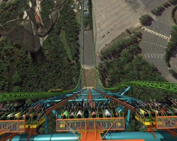� ���-������ ��������� ����� ������������� � ���� ���������� Zumanjaro Drop of Doom (3 ���� + �����)