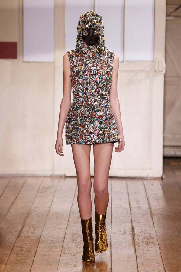 Показ Maison Martin Margiela Haute Couture весна/лето 2014 (22 фото) Показ Maison Martin Margiela Haute Couture весна/лето 2014 (22 фото)