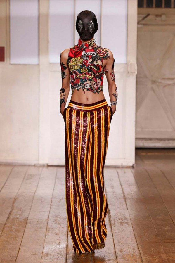Показ Maison Martin Margiela Haute Couture весна/лето 2014 (22 фото) Показ Maison Martin Margiela Haute Couture весна/лето 2014 (22 фото)