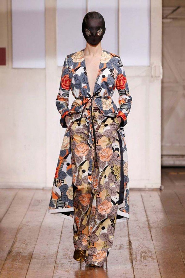 Показ Maison Martin Margiela Haute Couture весна/лето 2014 (22 фото) Показ Maison Martin Margiela Haute Couture весна/лето 2014 (22 фото)
