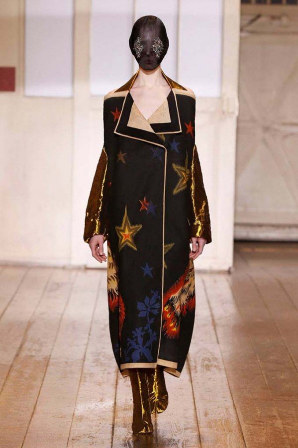 Показ Maison Martin Margiela Haute Couture весна/лето 2014 (22 фото) Показ Maison Martin Margiela Haute Couture весна/лето 2014 (22 фото)