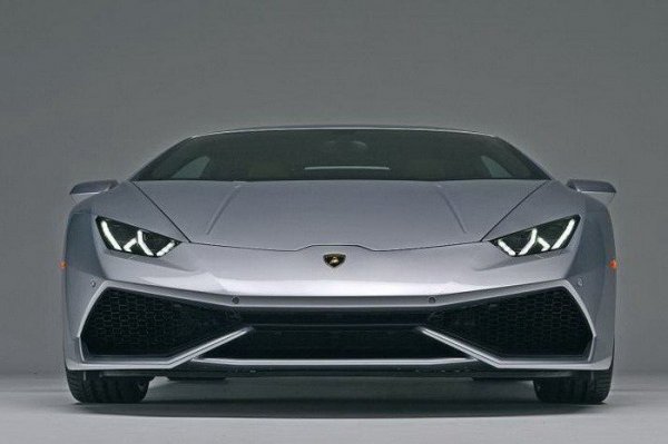 �������� ���������� ����������: �������� Lamborghini Huracan (18 ����)