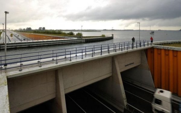 ������� Veluwemeer � ��������� (12 ����)