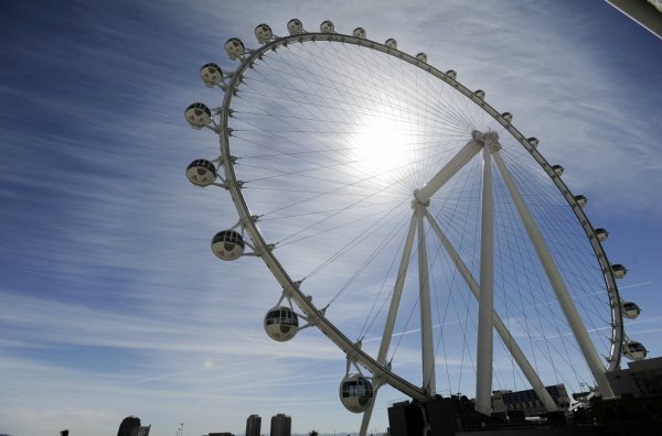 Ferris Wheel � ���-������ � ����� ������� ������ ��������� (9 ����)