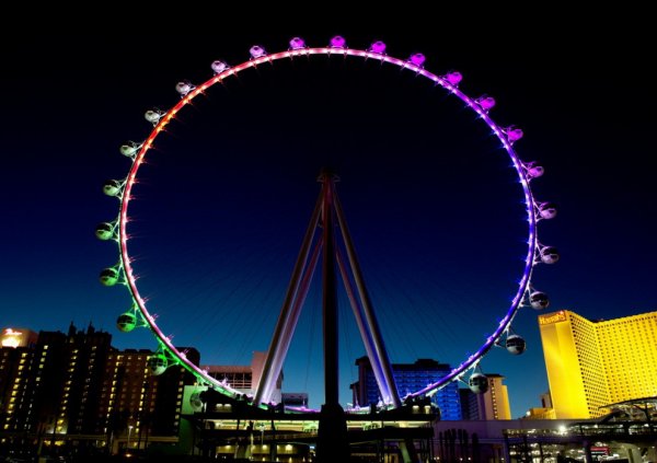 Ferris Wheel � ���-������ � ����� ������� ������ ��������� (9 ����)