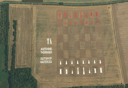 Самые гигантские рисунки на Земле (30 фото) Самые гигантские рисунки на Земле (30 фото)