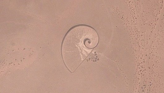 Самые гигантские рисунки на Земле (30 фото) Самые гигантские рисунки на Земле (30 фото)