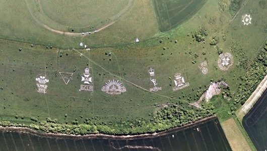 Самые гигантские рисунки на Земле (30 фото) Самые гигантские рисунки на Земле (30 фото)