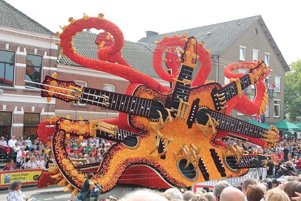 � ����������� ������ ����� ������ Corso Zundert 2014 (27 ����)