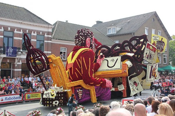 � ����������� ������ ����� ������ Corso Zundert 2014 (27 ����)