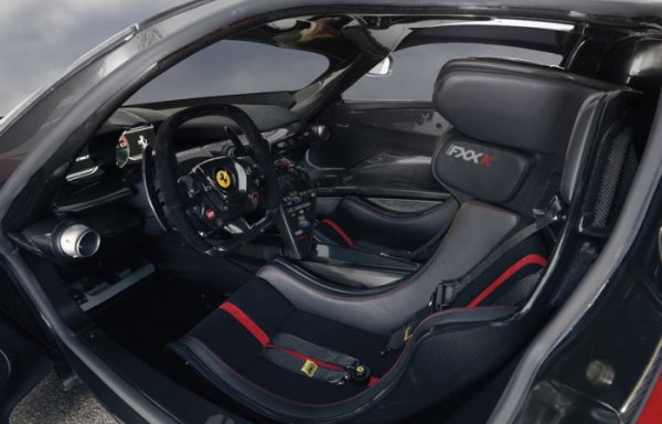 Ferrari FXX K � ����� ������ �������� (6 ����)