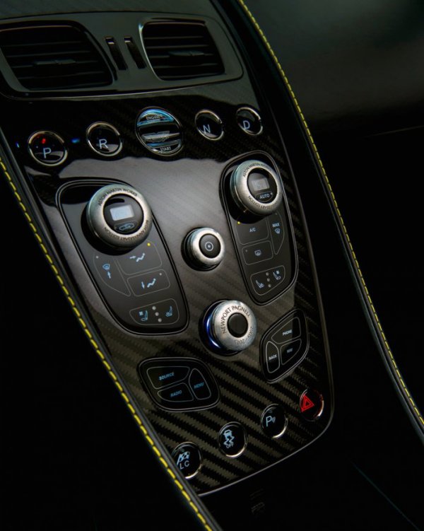 ��������� �������� �� Aston Martin (11 ����)