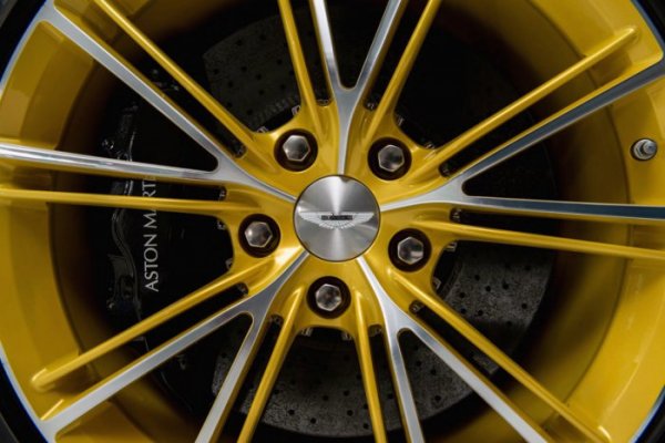 ��������� �������� �� Aston Martin (11 ����)