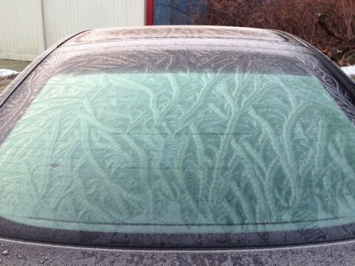 Автомобили как произведения ледяного искусства (28 фото) Автомобили как произведения ледяного искусства (28 фото)