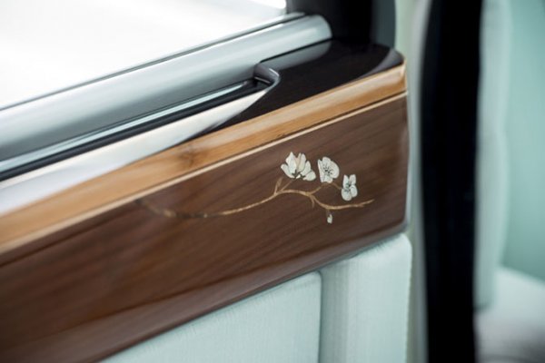 Rolls-Royce Phantom Serenity � ����� ��������� ���������� (15 ����)