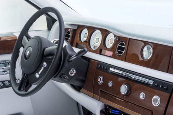 Rolls-Royce Phantom Serenity � ����� ��������� ���������� (15 ����)