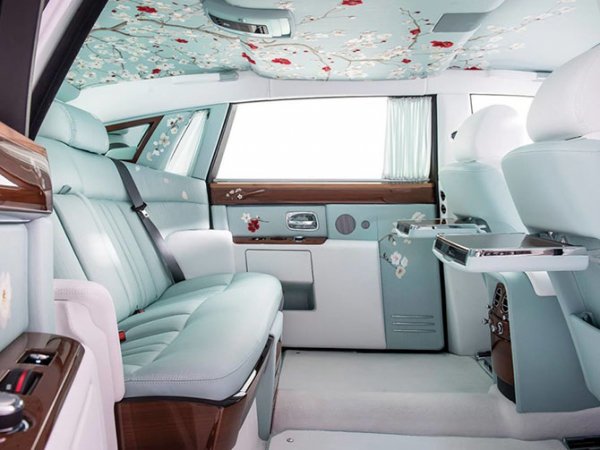 Rolls-Royce Phantom Serenity � ����� ��������� ���������� (15 ����)