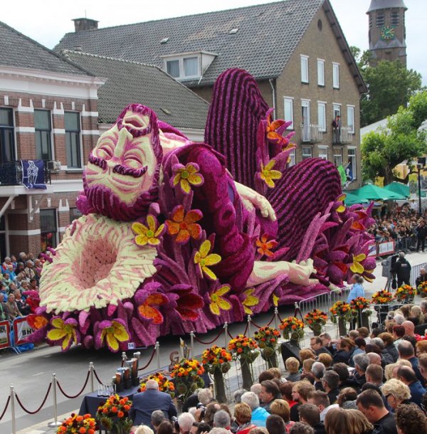 ��������� ����� Bloemencorso Zundert 2015 � ����������� (18 ����)