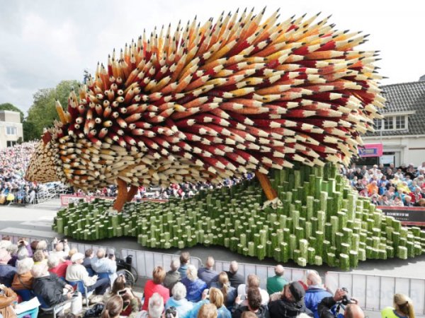��������� ����� Bloemencorso Zundert 2015 � ����������� (18 ����)