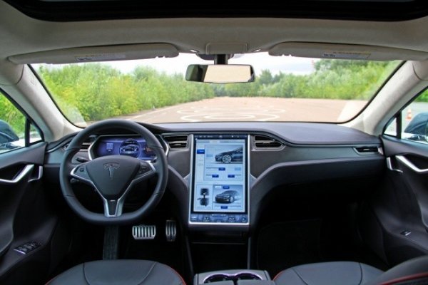 ������ ������ ����� Tesla �����������