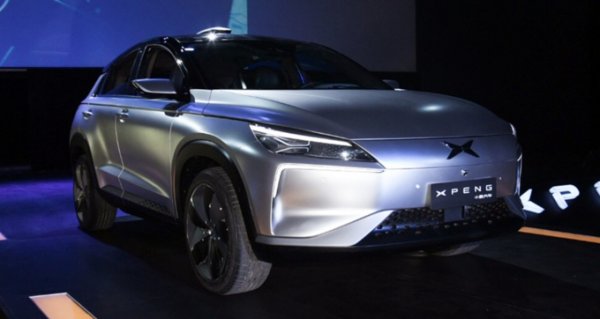 Xpeng Beta � ��������� ����� Tesla X