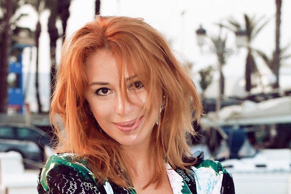54-летняя Алена Апина восхитила сексуальным снимком