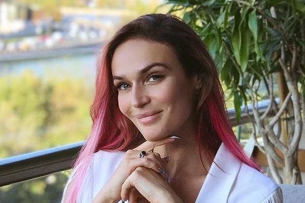 Алена Водонаева готовится к знакомству с невесткой