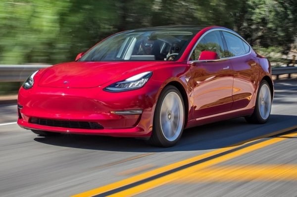 ������ Tesla ������ � �������������� ������ �������� ����������